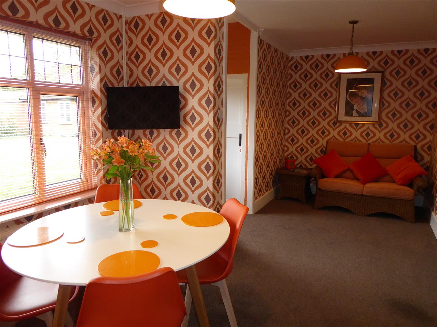 BREAKFAST ROOM